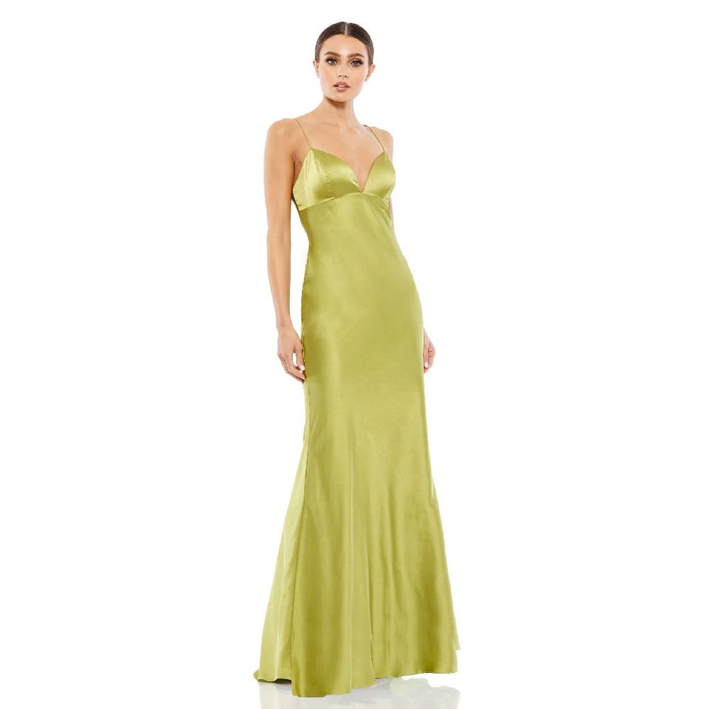 Ieena for Mac Duggal Sleeveless Empire Waist Gown in Chartreuse Size 2